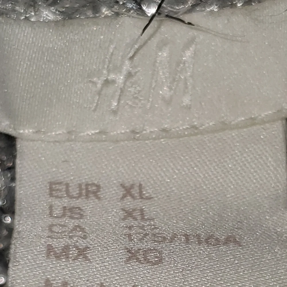 Silver Sweater - Picture 6 of 6